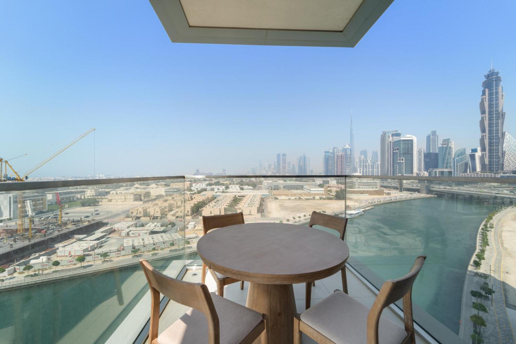 Apartment Vayk - Stylish Canal-front 2 Bd Maid In Al Wasl Dubai